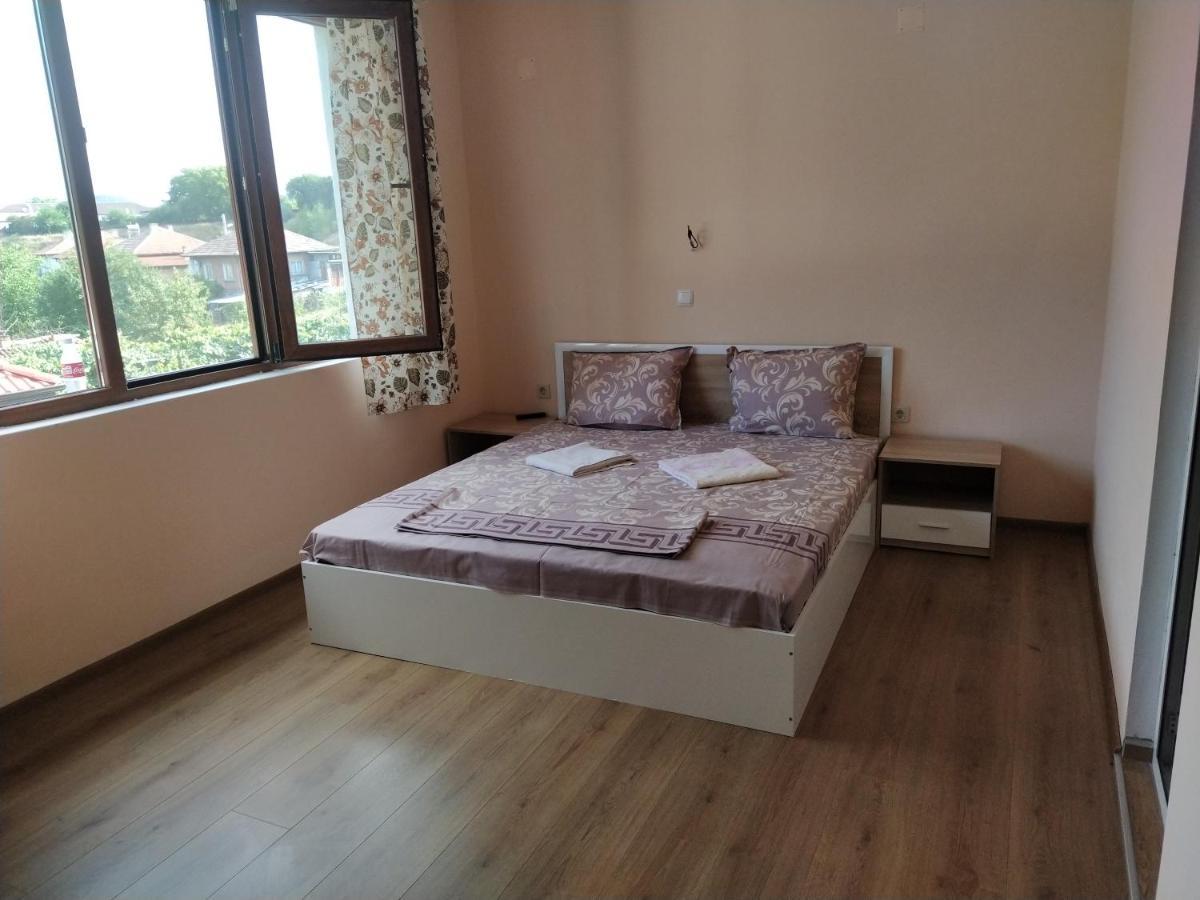 קלופר Guest House Proynovi מראה חיצוני תמונה