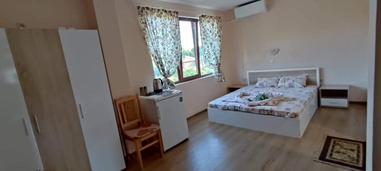 קלופר Guest House Proynovi מראה חיצוני תמונה